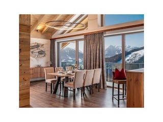 Exklusives Penthouse Appartement mit Bergpanorama