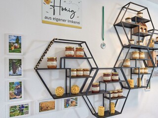leckeren Honigverkauf im Haus Herma