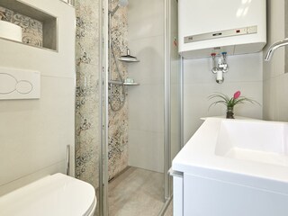 renoviertes Badezimmer im Enzian