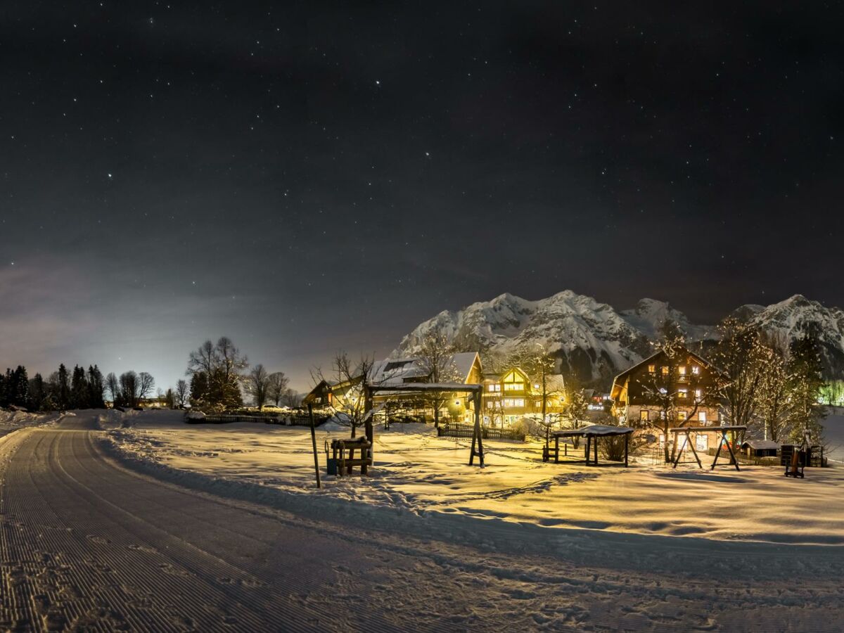 Bacherhof bei Nacht