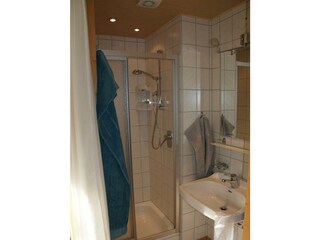 Südzimmer Dusche