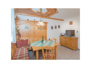 Sitzecke mit Fernseher