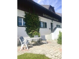 09BBE8E8-C908-4993-A116-084B8A235582