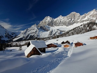 Almgebiet im Winter