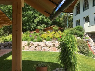 Aussenbereich Holzhütte