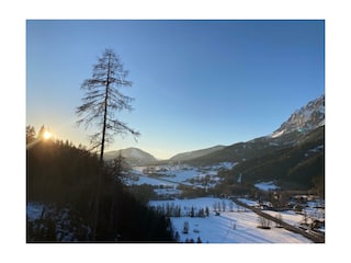 Blick vom Sattelberg bei Sonnenuntergang