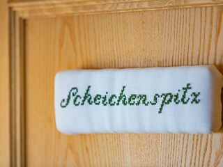 Zimmerschild gestickt