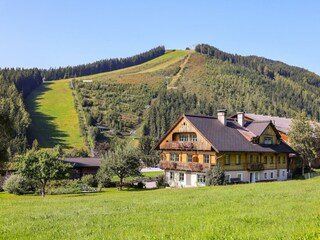 Reiterhof mit Blick zum Rittisberg