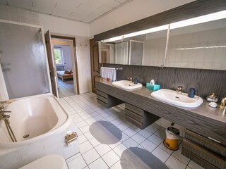 Casale Hallenberg Caratteristiche 29