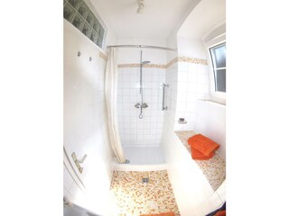 Bad/Dusche