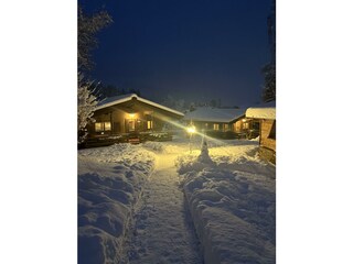 Chalets im Wintermantel