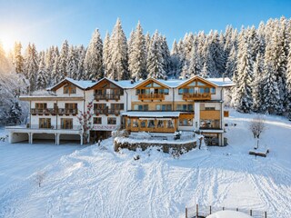 Gartenhotel Rosenhof im verschneiten Winter