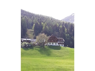 Ederhof im Frühling