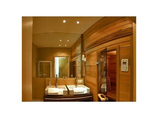 Suite-Bad-Infrarotkabine-Ferien-bei-Unger-im-Natur