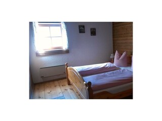 Schlafzimmer 1