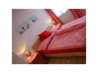 Queen Size Bed/140x200 Bett und Balkon