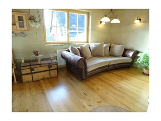 Gemütlicher und geräumiger Wohnbereich