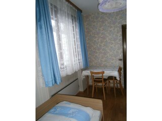 Schlafzimmer 2 2 a