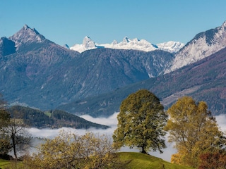Herbst am Hochhuberhof - Dachstein im Hintergrund