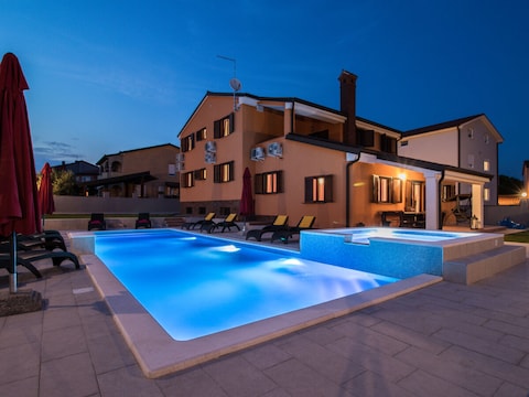 Villa Hedone - Hydromassage-Pool, Billard