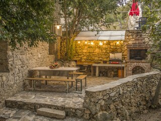 Outside kitchen, gas and traditional.