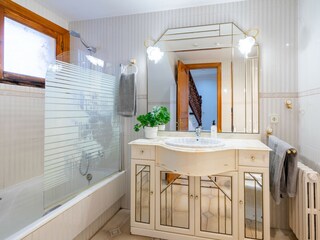 Villa Arenal Features 24