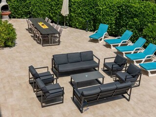 outdoor lounge