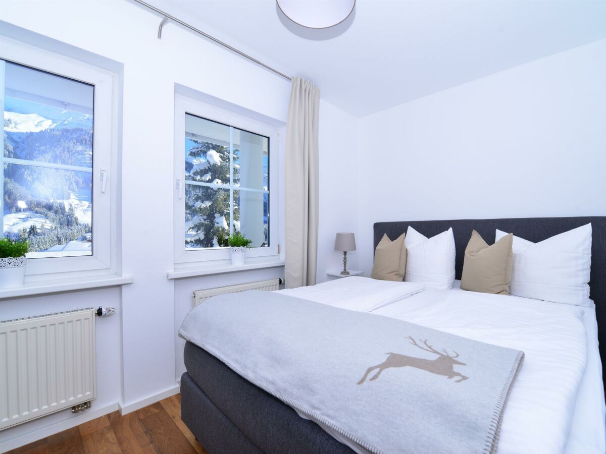 Schlafzimmer 2