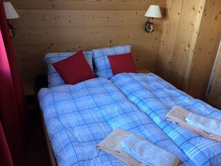 Schlafzimmer 2