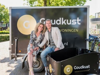 Firma Goudkust Vakantiewoningen - Frau Debby Bier