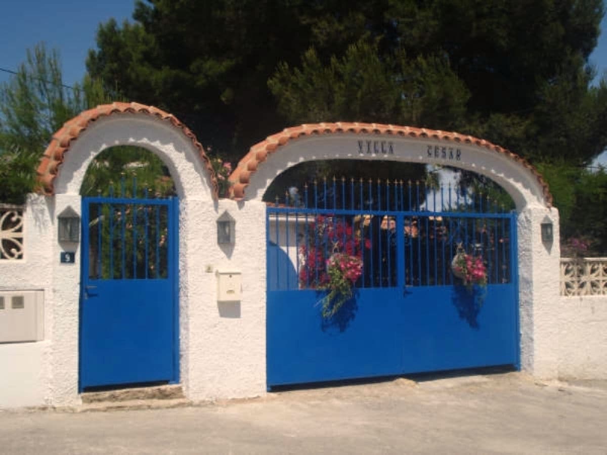 Villa with lightened swimming pool and large garden, benidorm ms ... Slaapkamer 10 m² set