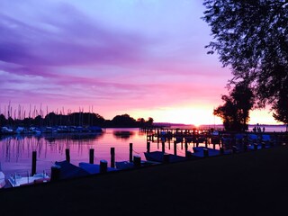 Sonnenuntergang am Hafen