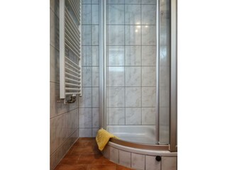 Badezimmer (mit Lüftung)