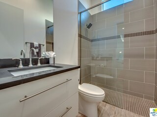 4. Badezimmer