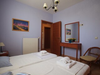 2. Schlafzimmer mit 2 Einzelbetten (200x100)