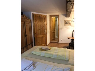 Schlafzimmer mit Bad