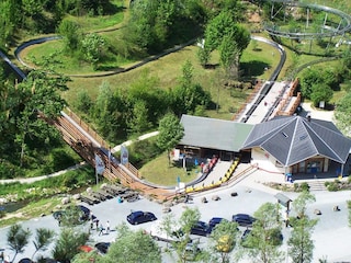 Spass auf der Sommerrodelbahn