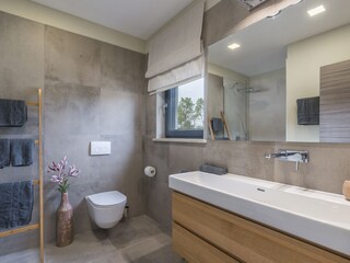 Bathroom 4