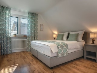 Schlafzimmer / 1.OG / West