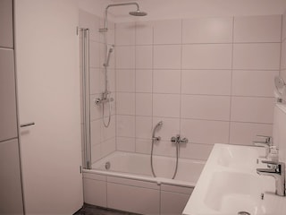 Badezimmer 1 OG