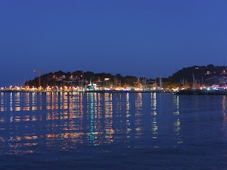 Cavalaire bei Nacht