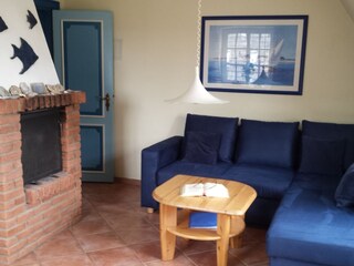 Kamin mit Ecksofa