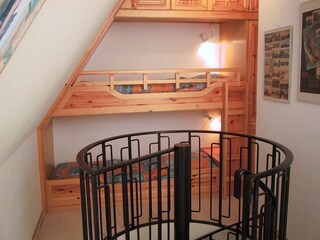 Kojenbett für Kinder im Schlafzimmer