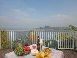 Holiday apartment TIPO 8320 “La Stalla” - Manerba del Garda - image1