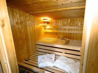 Entspannen Sie in der hauseigenen Sauna!