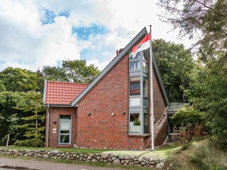 Vom Ferienhaus zur Strandpromenade sind es nur 200 Meter.