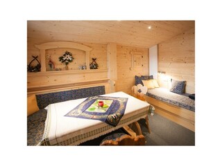 Esstisch mit Sofaliege - Ferienwohnung Die Vordere