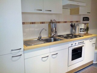 voll ausgestattete Küche - Fewo Die Hintere