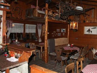 eggerer-alm-hotel-margret-innenraum-gesamt