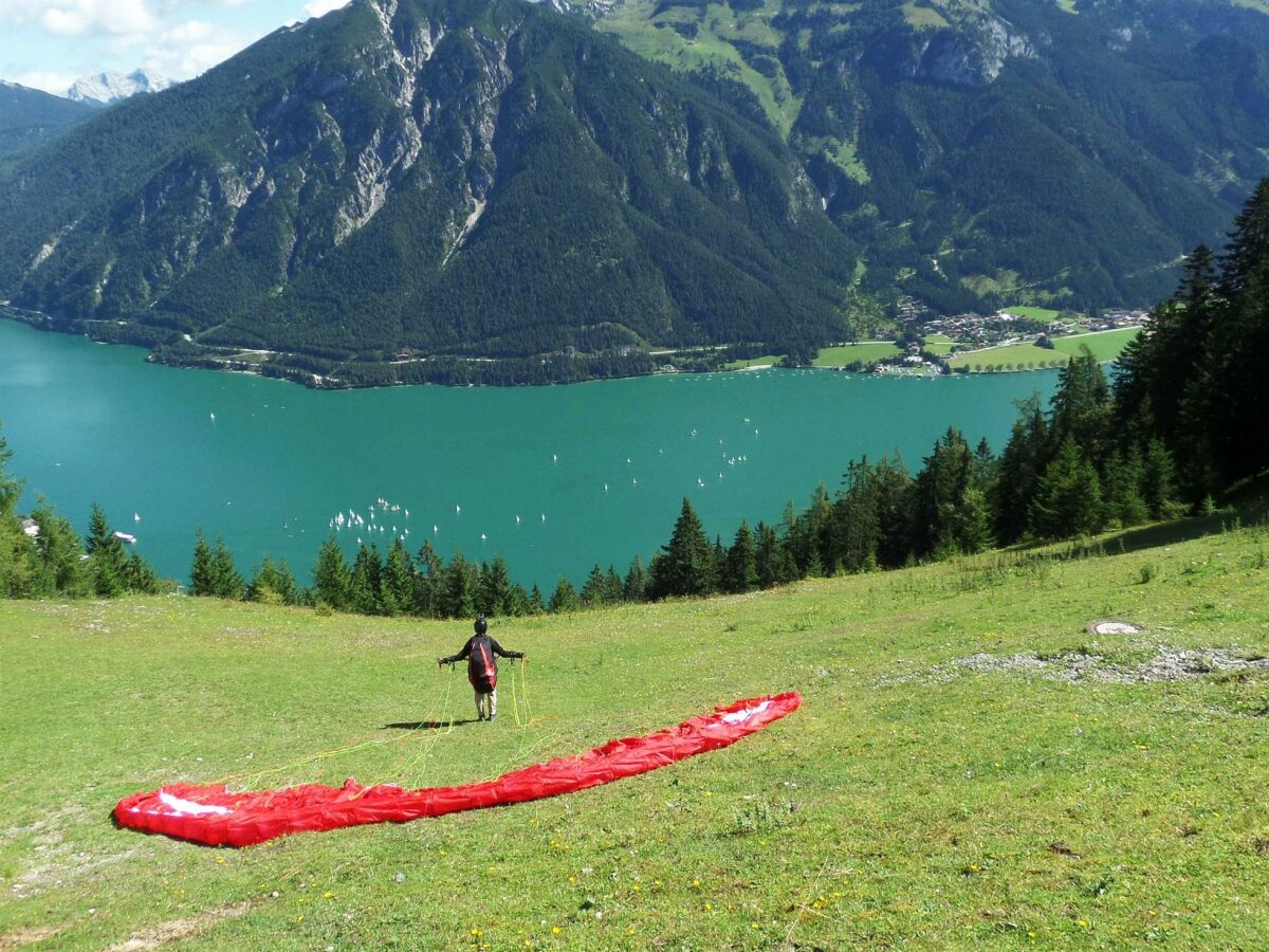 Paragleiter startet am Zwölferkopf